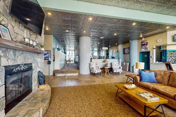 Paradise Peak Retreat