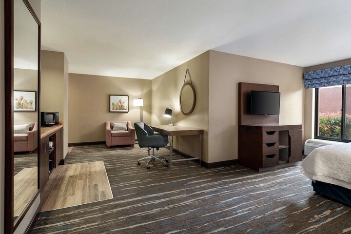 Room 9 of 34