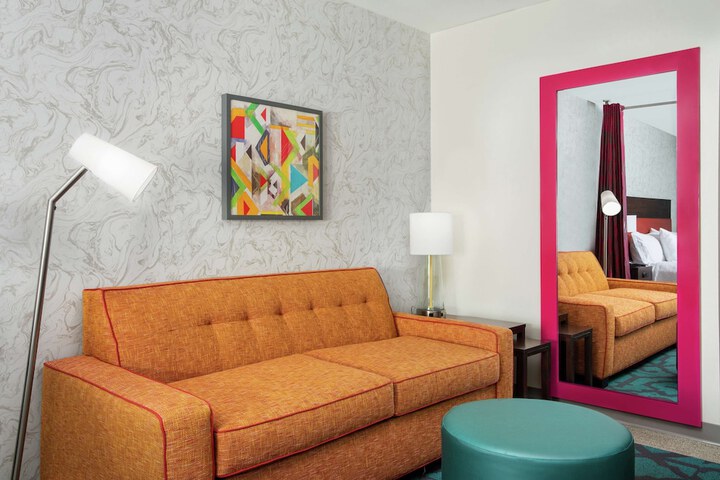 Room 18 of 35
