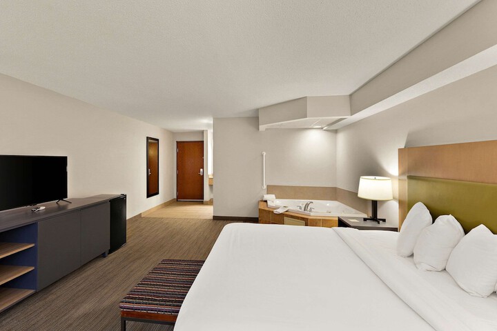 Room 44 of 56