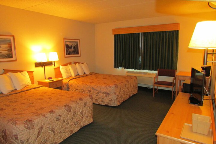 Shell Lake Lodge a Travelodge by Wyndham