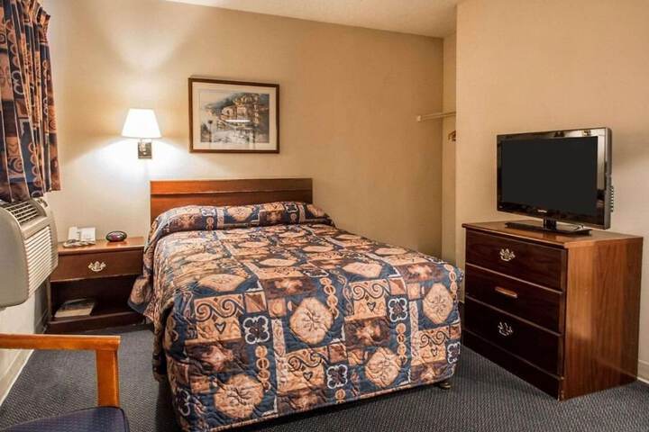Room 12 of 20