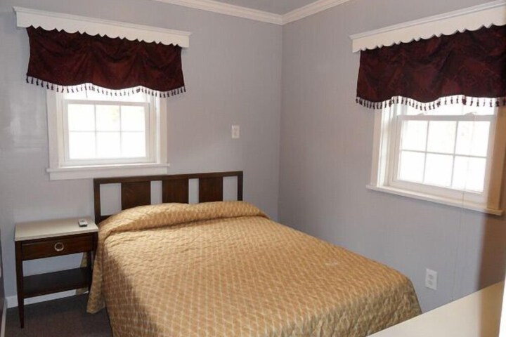 Room 30 of 98