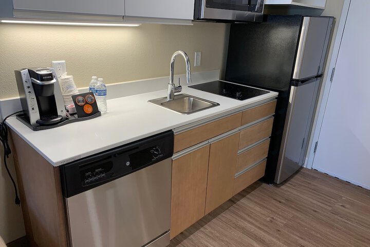 Hawthorn Extended Stay by Wyndham Monahans