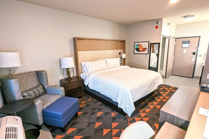 Room 15 of 96