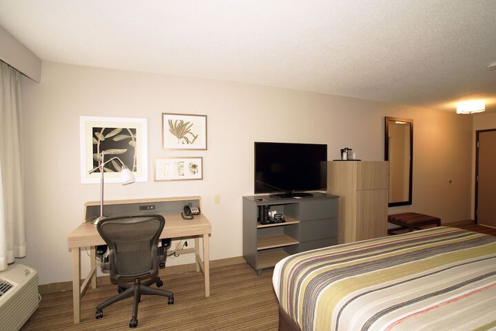 Room 37 of 60