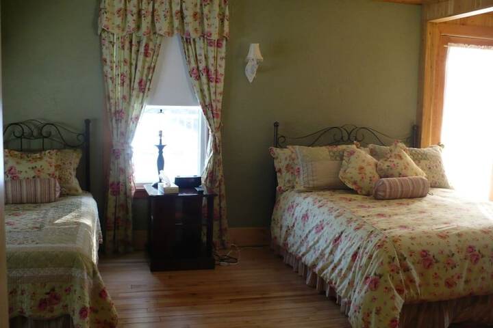 Room 9 of 43