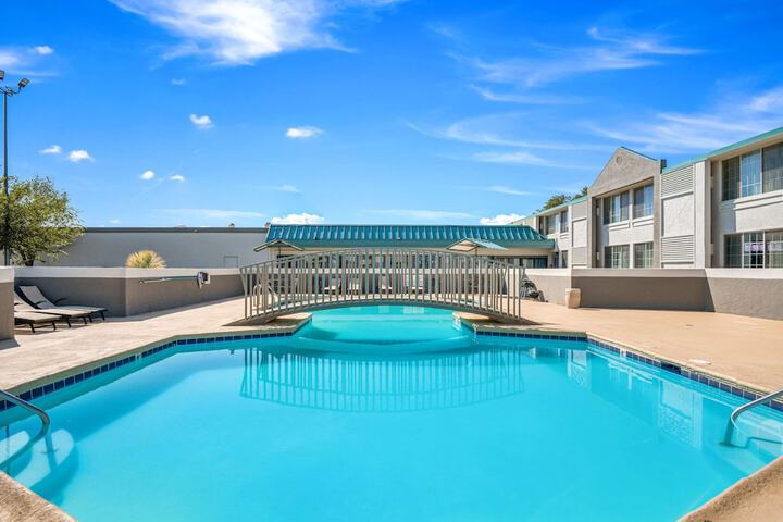 Pool 3 of 29
