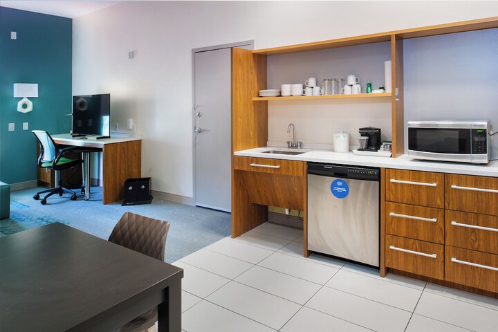 Room 38 of 48