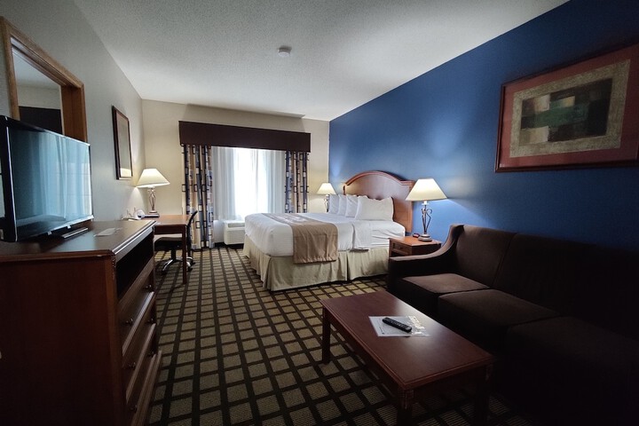 Baymont by Wyndham Albany MN