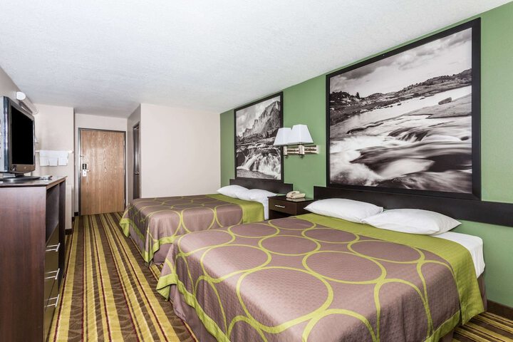 Room 10 of 35
