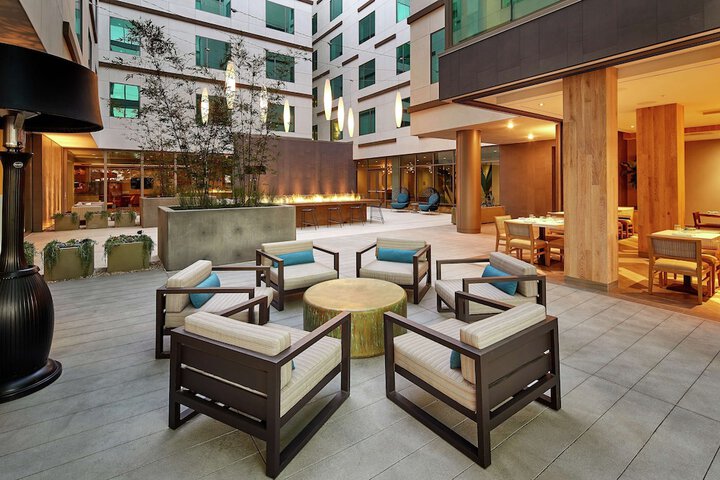 Hotel Exterior 46 of 51