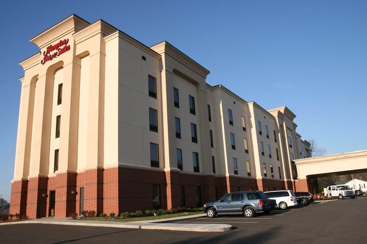 Hotel 3 of 75