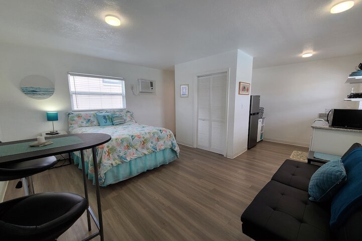 Room 93 of 166