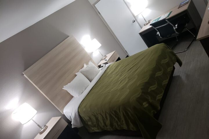 Room 18 of 34