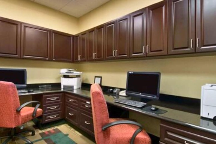 Business Center 58 of 61