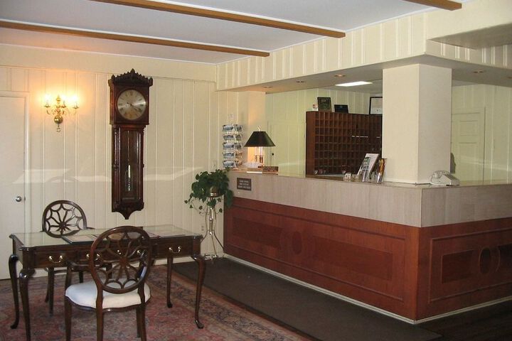 INN AT THE BEECHES