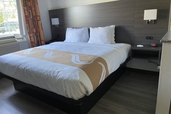 Room 11 of 36