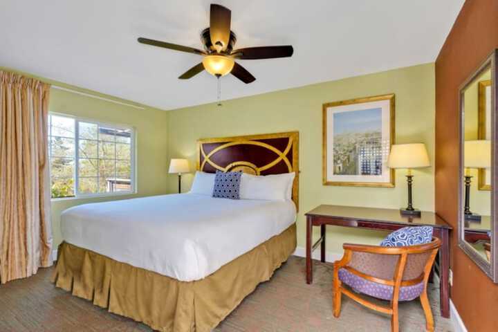 Room 13 of 26