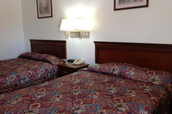Room 13 of 30