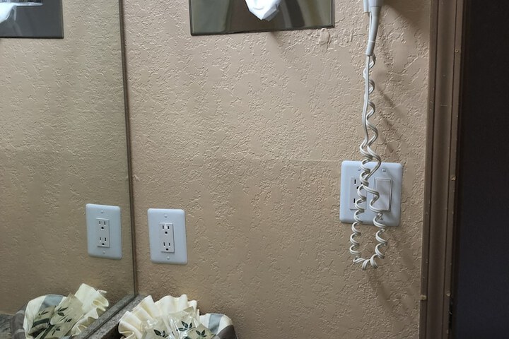 Room 55 of 74