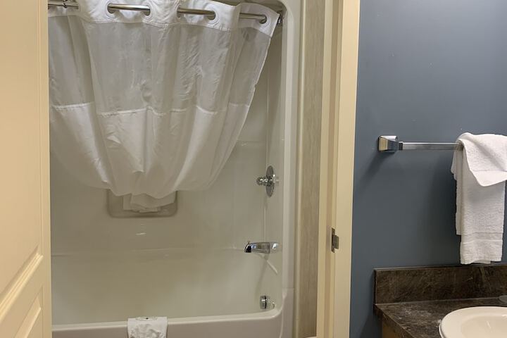 Room 15 of 68