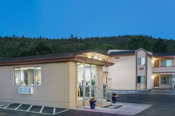 Hotel 2 of 23