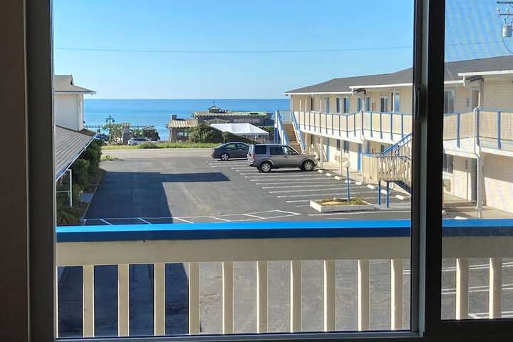 Coast Riders Inn