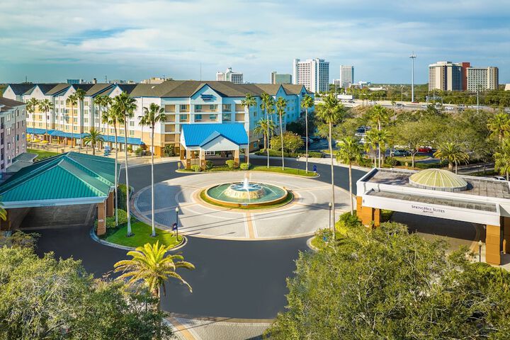 Courtyard Orlando Lake Buena Vista in the Marriott Village