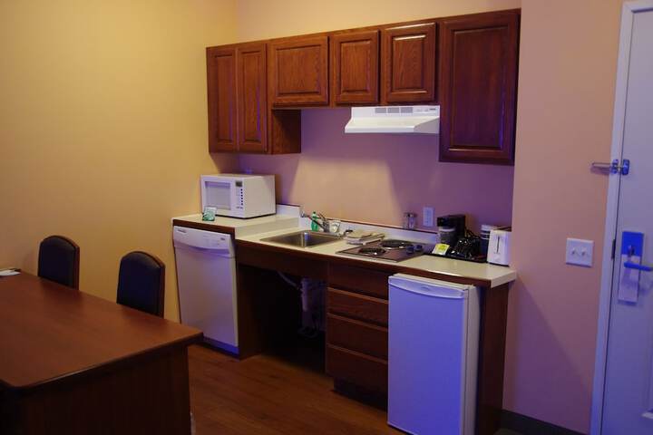 GrandStay Hotel & Suites
