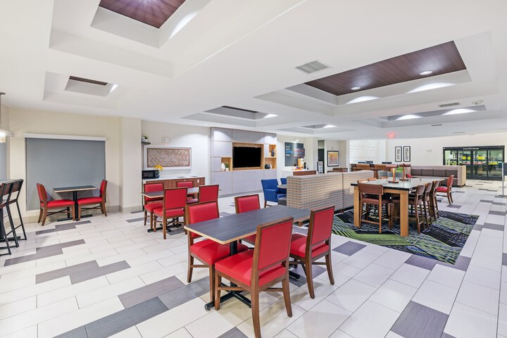 Holiday Inn Express & Suites Austin NW - Lakeway by IHG