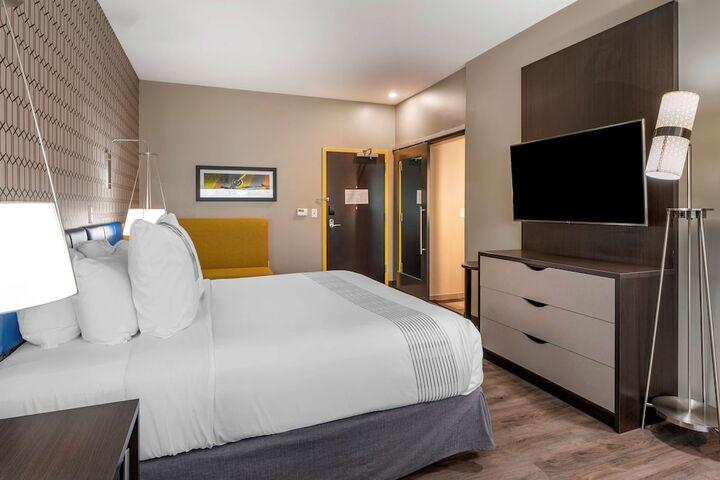Room 12 of 24