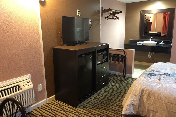Room 147 of 155