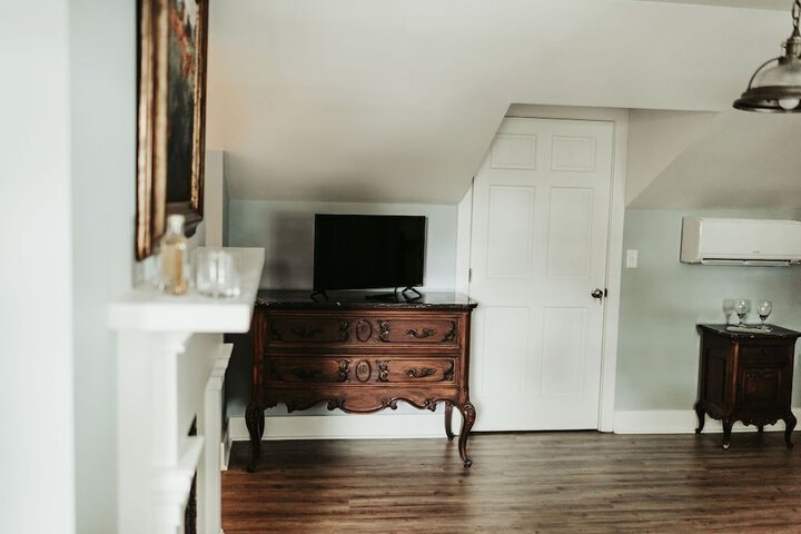 Room 15 of 79
