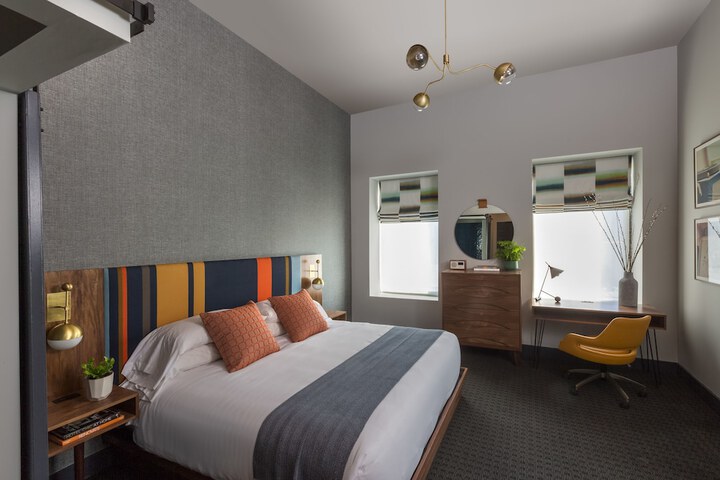 Room 20 of 65