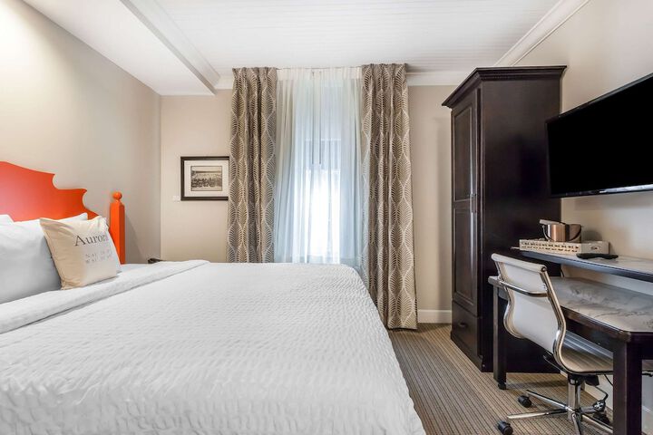 Room 43 of 60