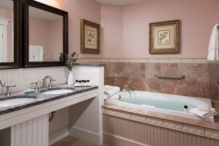 Grand Harbor Inn