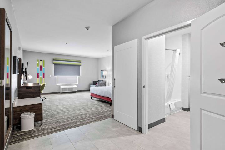 Room 8 of 38