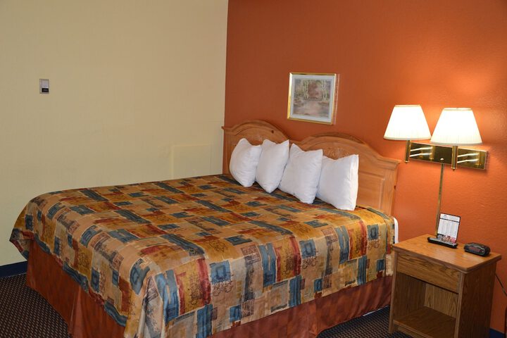 Room 15 of 23