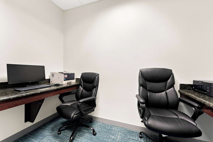Business Center 60 of 60
