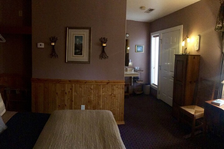 Room 37 of 79