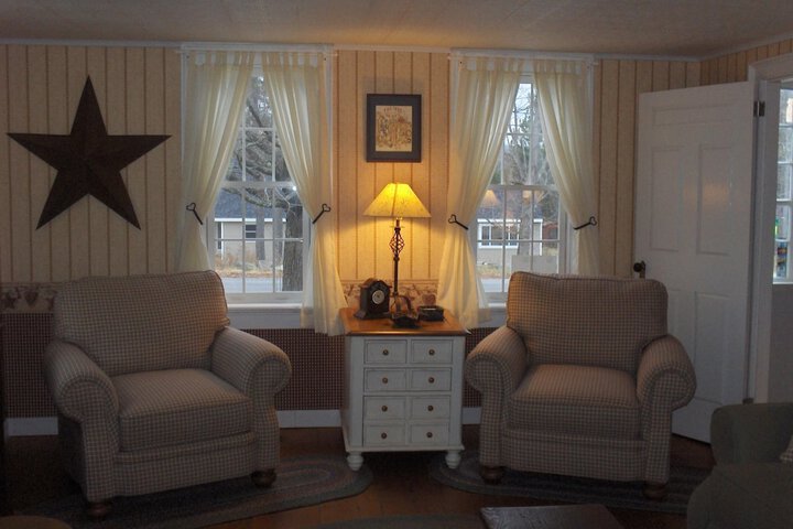 Room 11 of 27