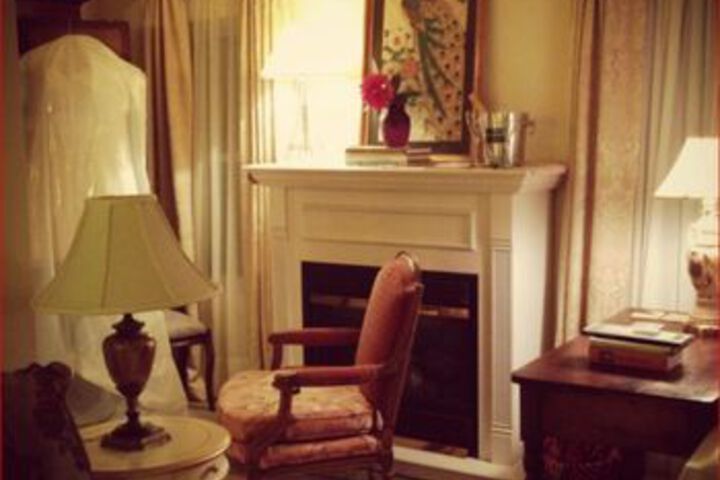 Le Petit Chateau Inn