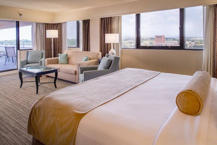 Room 103 of 184