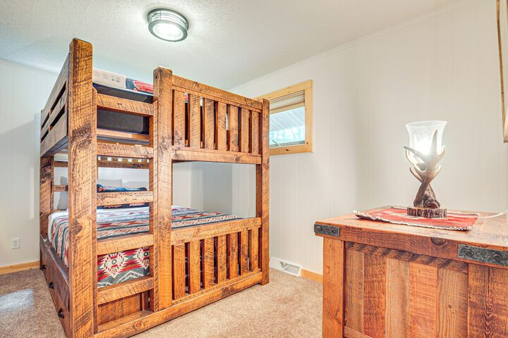 northwood Tours Escape w / Boat Dock Access!