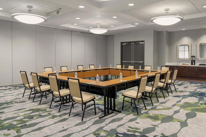 Embassy Suites by Hilton Fort Myers Estero