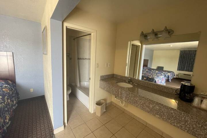 Room 16 of 24