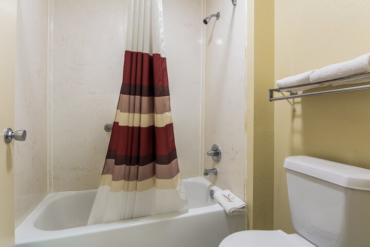 Red Roof Inn Conroe North - Willis