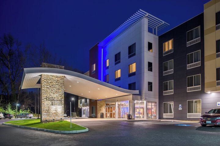 Hotel 4 of 69
