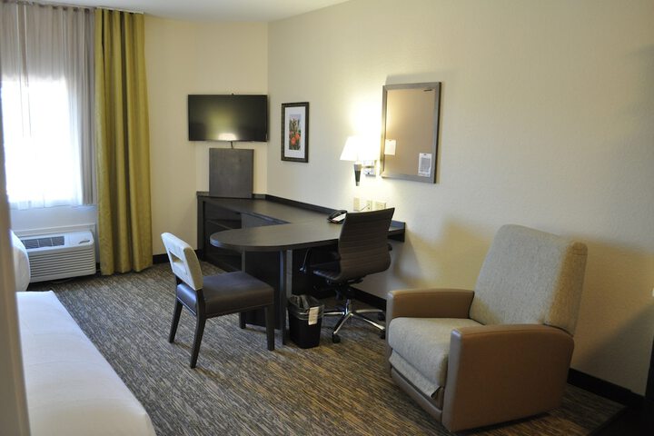 Candlewood Suites Bay City by IHG